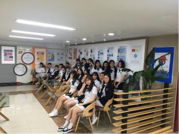 Exhibition - Society and Changes in Mode... ÷���̹���